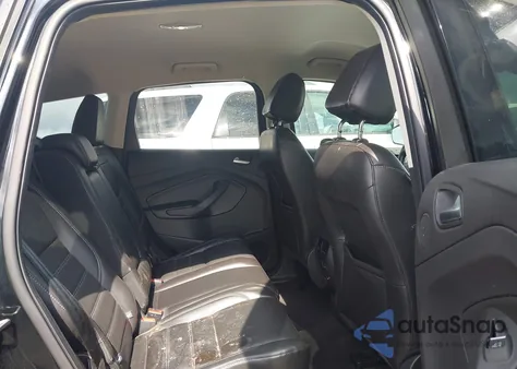 2017 Ford Escape Titanium из США, поврежденный, VIN 1FMCU0JD8HUE84471